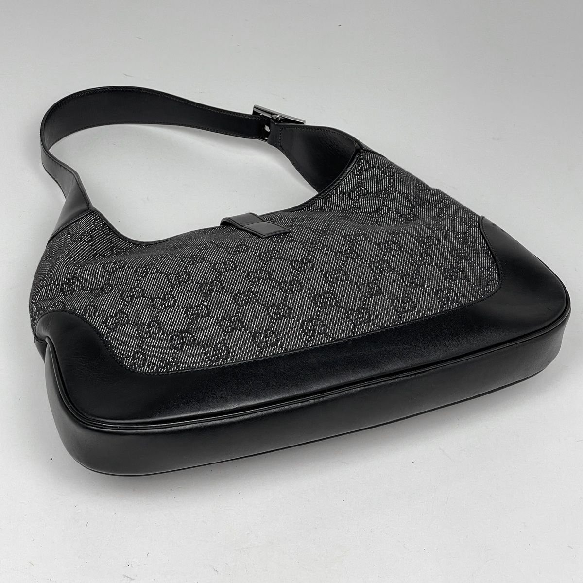美品 GUCCI グッチ ジャッキー ワンショルダーバッグ ハンドバッグ黒 GUCCI グッチ ジャッキー ショルダーバッグ GGキャンバス