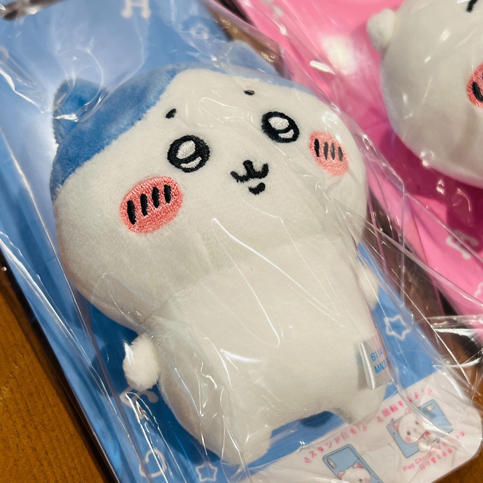 新品6種セット】ちいかわ スマホにくっつくプレイチャーム