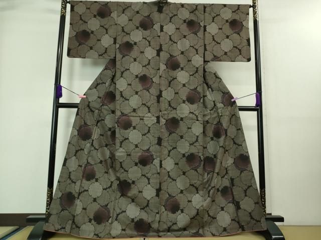 平和屋着物○本場大島紬 7マルキ 雪輪文 正絹 逸品 CAAU9720vf