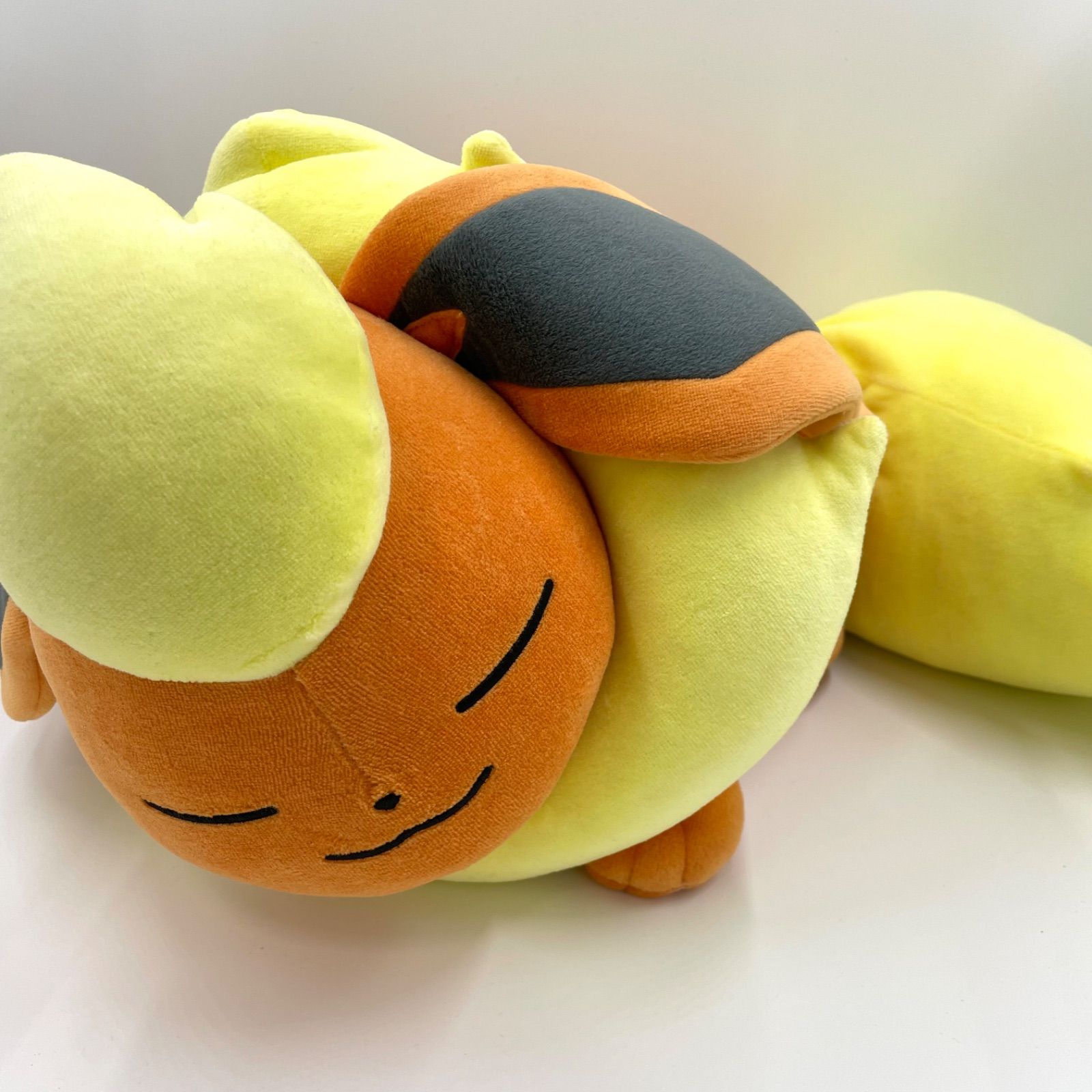 ぬいぐるみ 等身大ブースター 寝そべり ｜【公式】ポケモンセンター