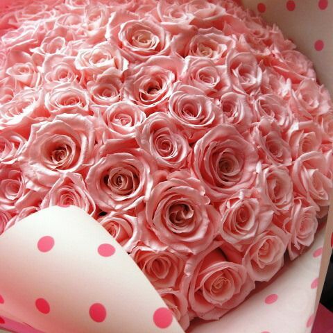 ピンクバラ 90本 プリザーブドフラワー ピンクバラ 花束 ピンクバラ90本使用 プリザーブドフラワー 花束 枯れずにいつまでもキレイなピンクバラ ◆誕生日プレゼント 成人祝い 記念日の贈り物におすすめのフラワーギフト