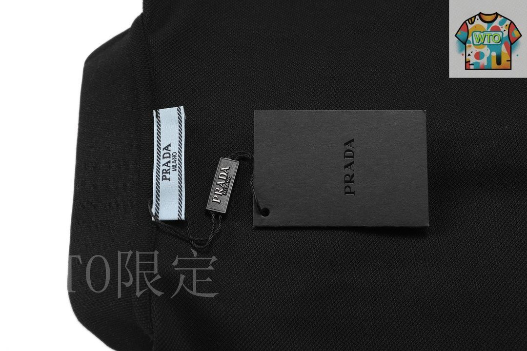 【PRADA】プラダ　ポロシャツ　ターコイズ 夏物衣類買取強化中】PRADA（プラダ）のワンポイントロゴ