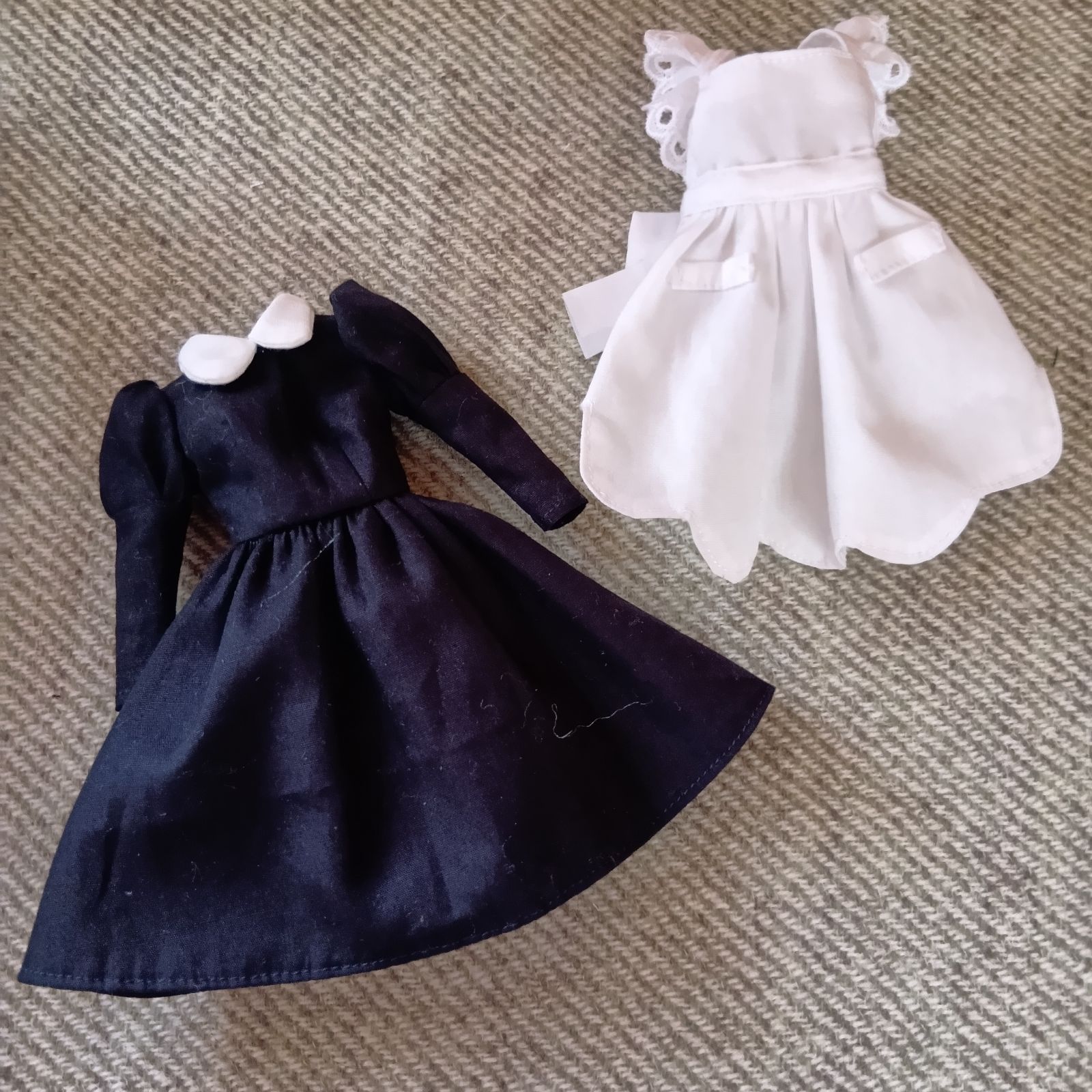 ジェニーちゃんのワンピース 濃紺