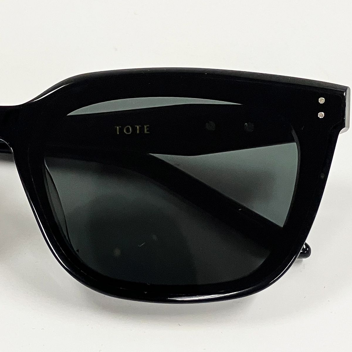 GENTLE MONSTER ジェントルモンスター キャットアイ サングラス TOTE