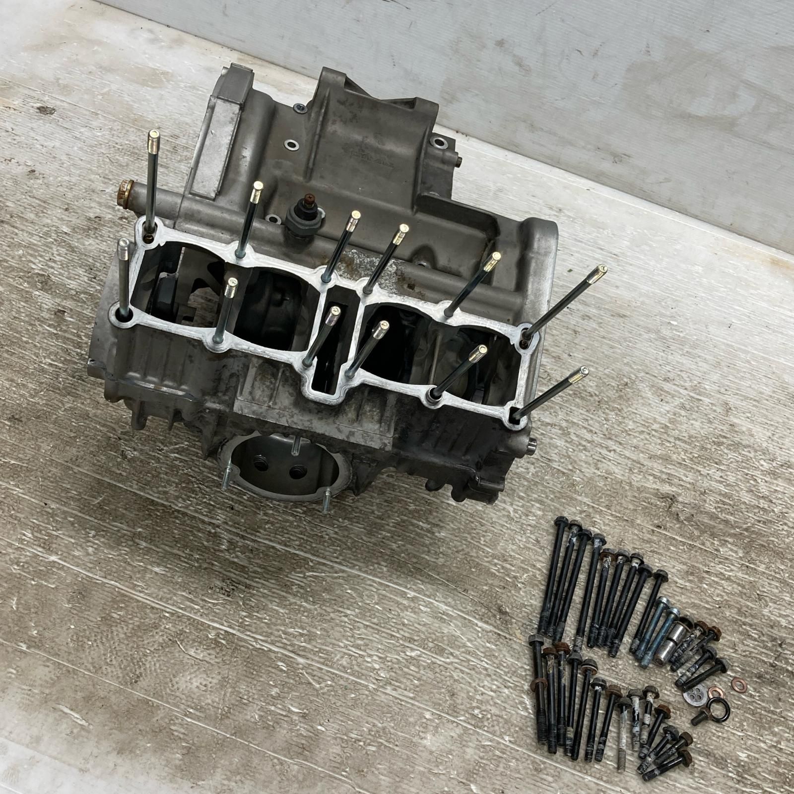 SUZUKI バンディット250 GJ74A クランクケース スズキ