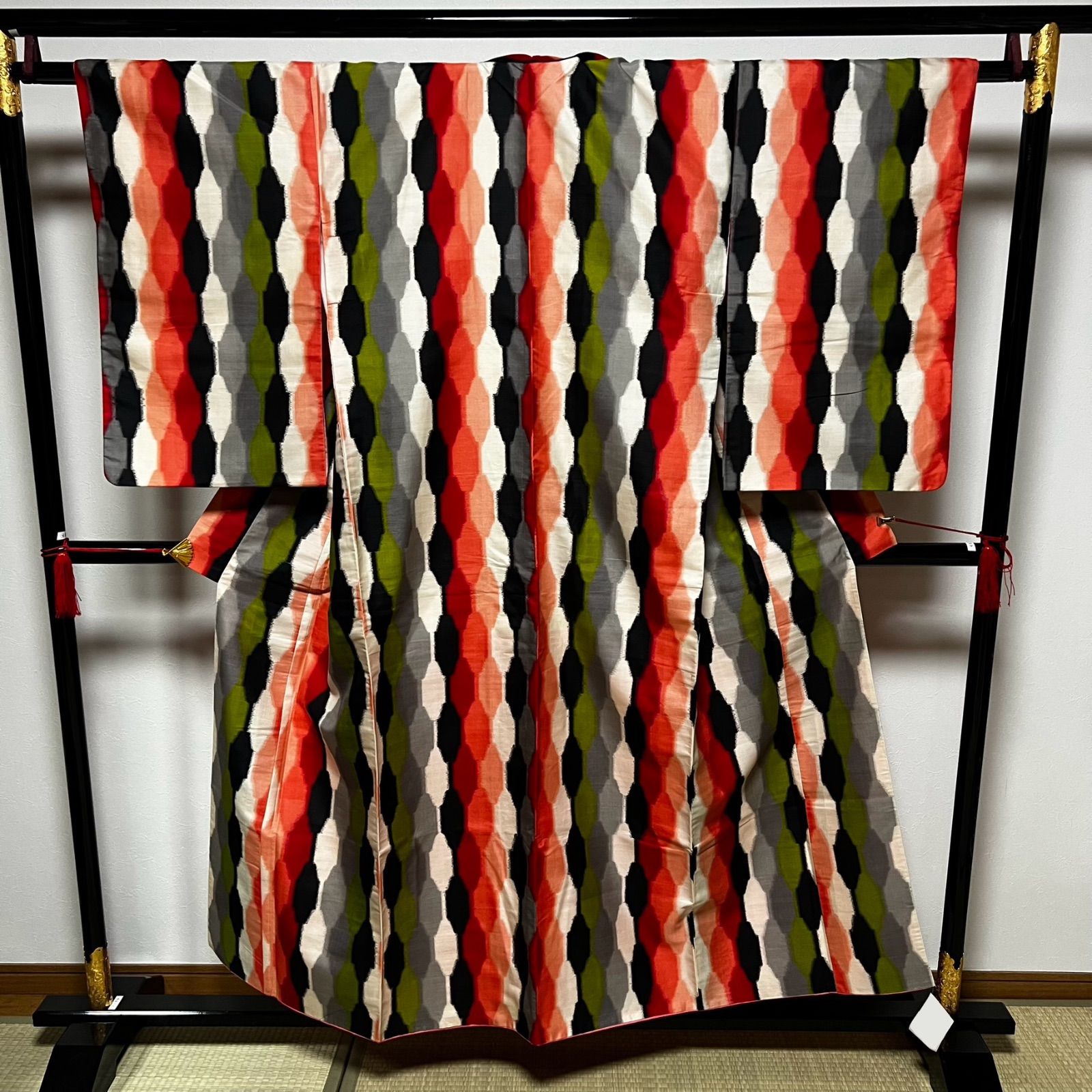 【レア柄銘仙】立涌 よろけ縞【アンティーク】 レア柄銘仙】立涌 よろけ縞【アンティーク】