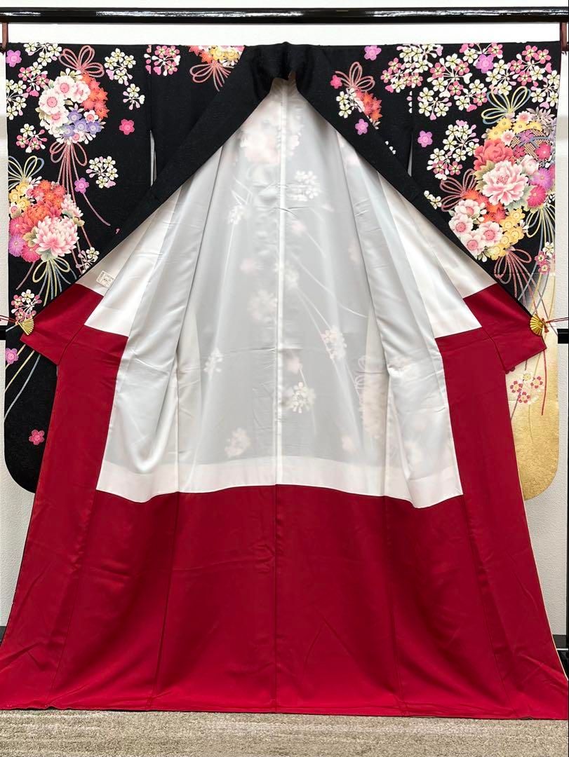 振袖 箔押しの美しい花 金通し 正絹 AK-5930 振袖 銀通し 刺繍 花くす玉 紋意匠 正絹 - メルカリ