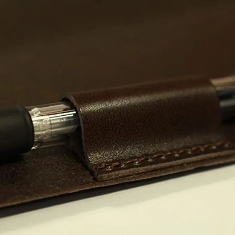 三つ折りレザーポケットホルダー レッド