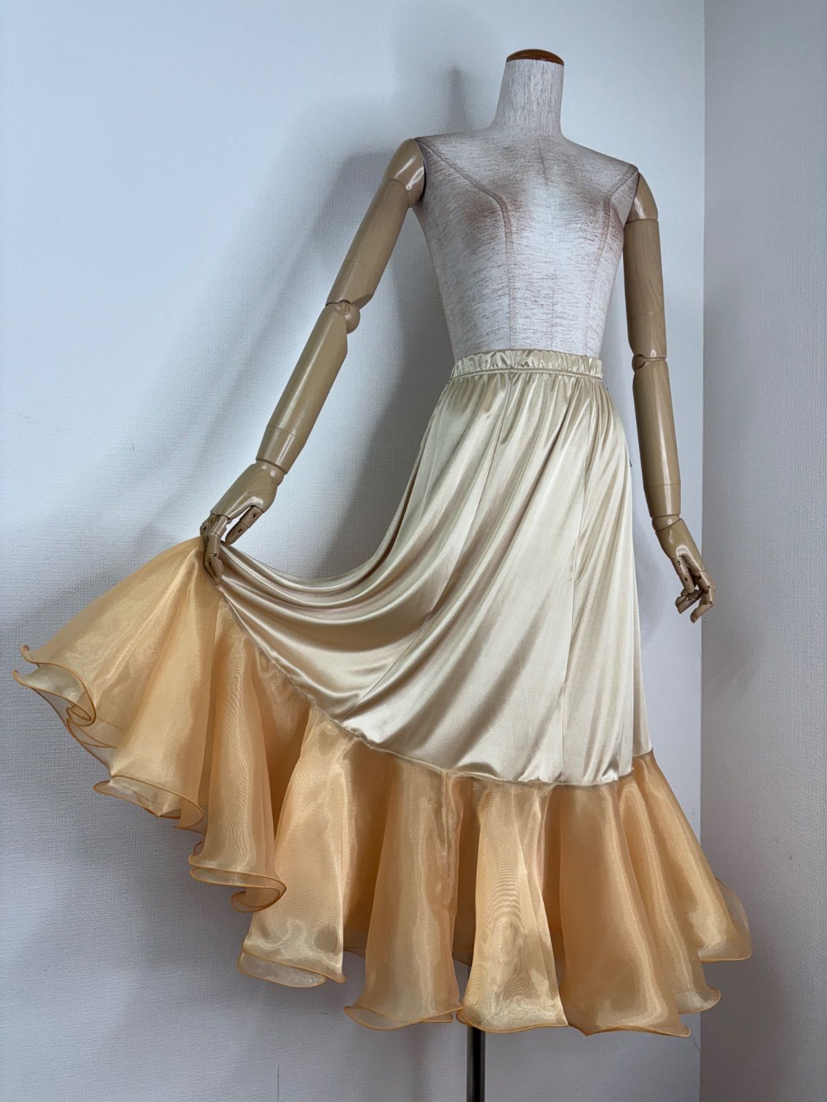 新品　パニエ　社交ダンス　ゴールド　重ね履き　パーティ　スカート　1283 新品》社交ダンス ゴールド パニエ ペチコート 衣装【Roger