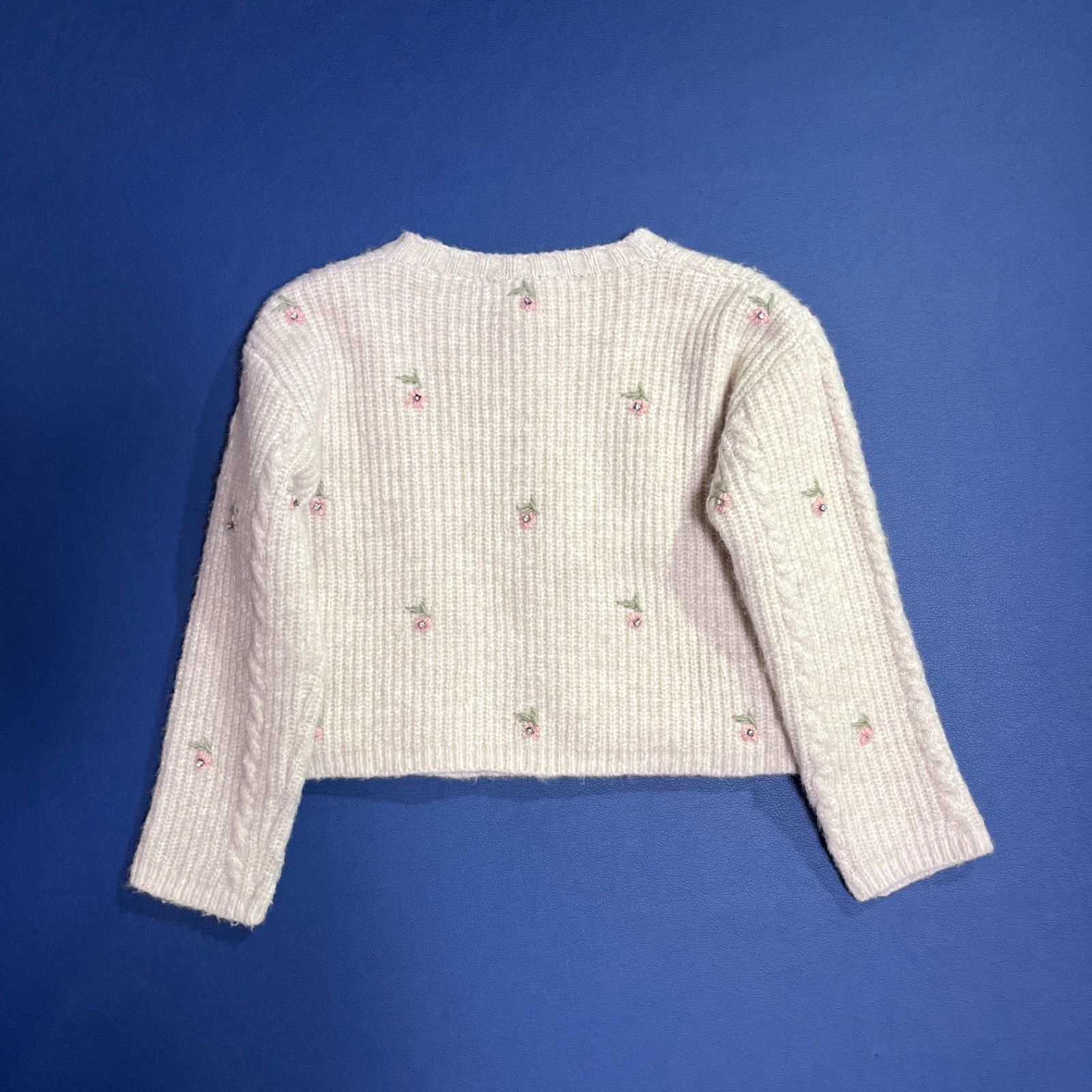 cj19 Tach clothing 花柄 刺繍 ラインストーン ニット　カーディガン　厚手　ビジュー　セーター　ウール　毛 cj19 Tach clothing 花柄 刺繍 ラインストーン ニット カーディガン