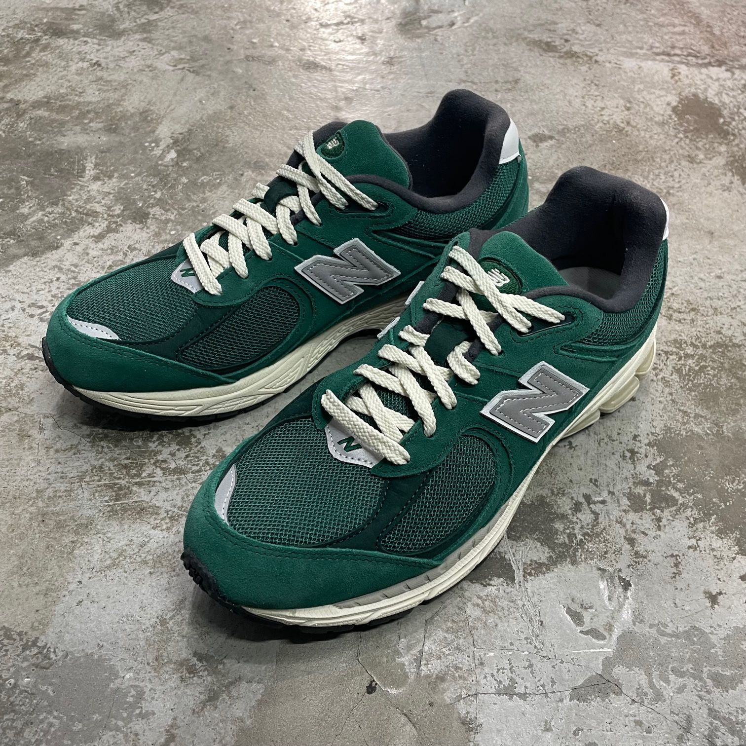 New Balance 2002R Forest Green スエード スニーカー ニューバランス M2002RHB フォレストグリーン 27.5cm  79812A1 - メルカリ