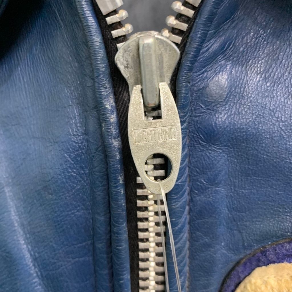 レザー スタジャン