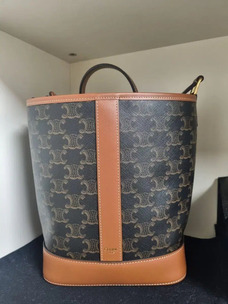 Celine セリーヌ バケット スモール タン