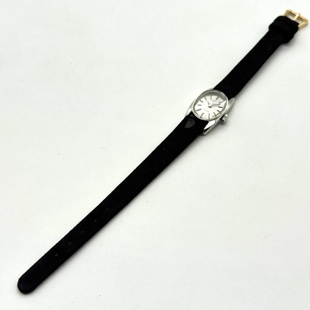 ジュネーブ オーバルケース