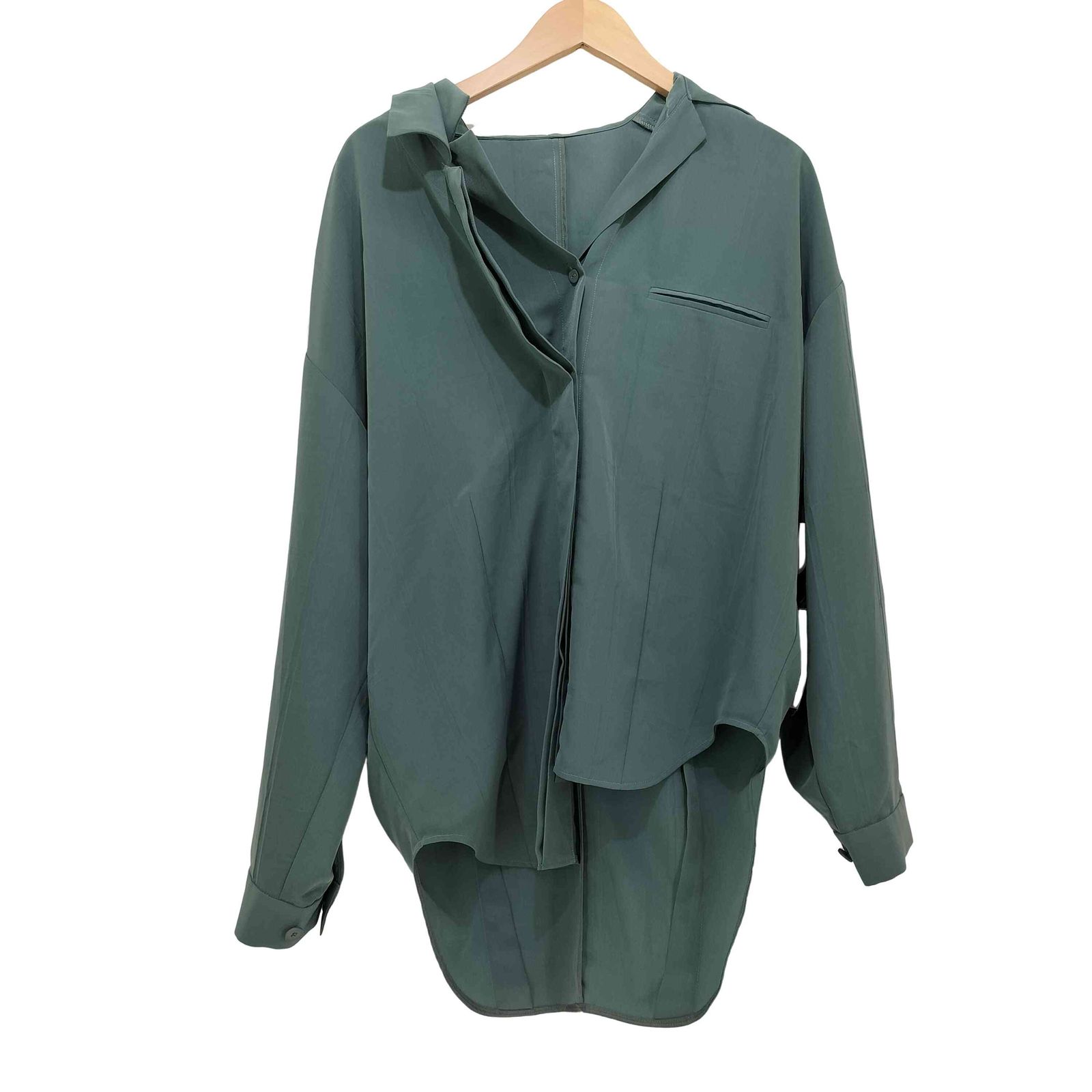 IRENE(アイレネ) 22SS 3D Effect Textile Shirt レディース  36 中古 古着 1043 アイレネ IRENE 22SS 3D Effect Textile Shirt レディース 36