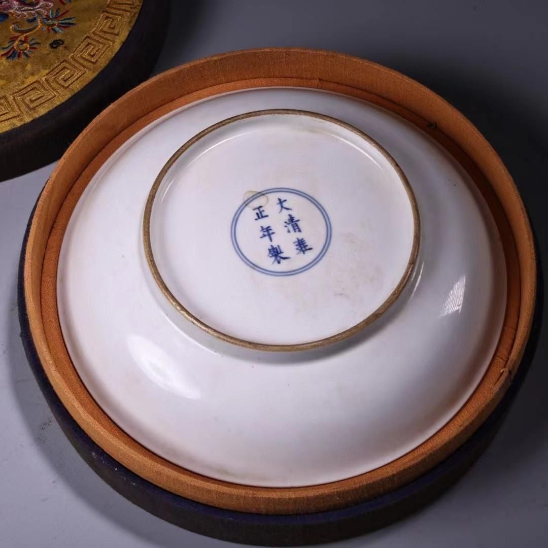 中国古美術・旧蔵粉彩・陶磁器中皿・人物風景絵・置物・純手描き・箱付・文房具・禮品 中国古美術・旧蔵粉彩・陶磁器中皿・人物風景絵・置物・純手描き
