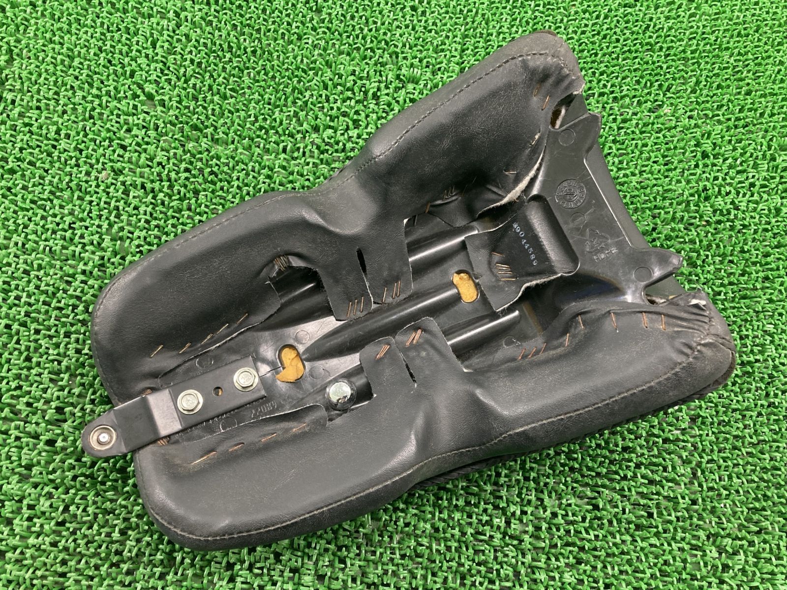 ZZR400 ZX400N 張替え済み 完成品 タックロールシート アンコ抜き ZZR400 ZX400N 張替え済み 完成品 タックロールシート アンコ