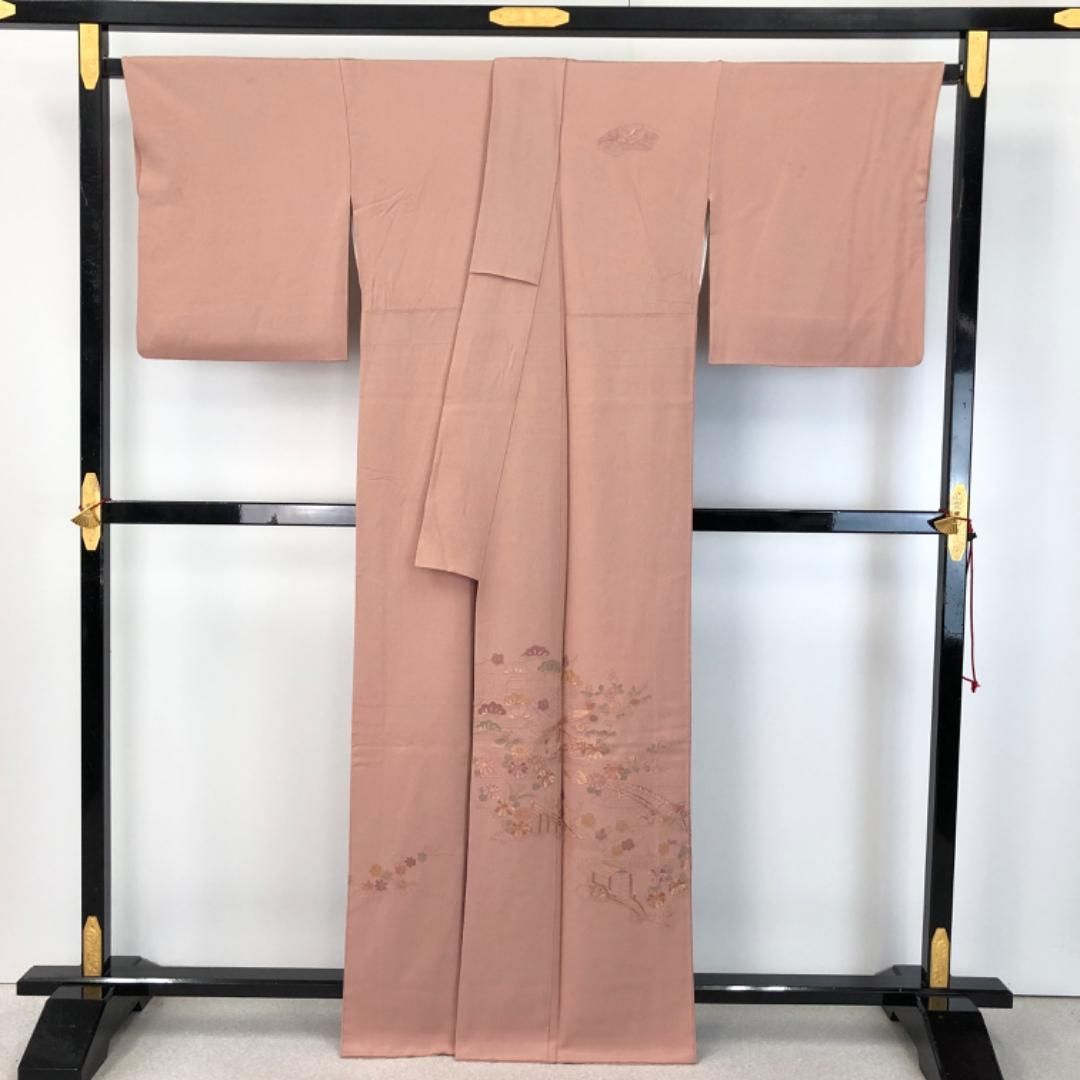 付下げ 刺繍柄 霞に四季の花模様 水柿色 縮緬 K-4856 付下げ 刺繍柄 霞に四季の花模様 水柿色 縮緬 K-4856 - メルカリ