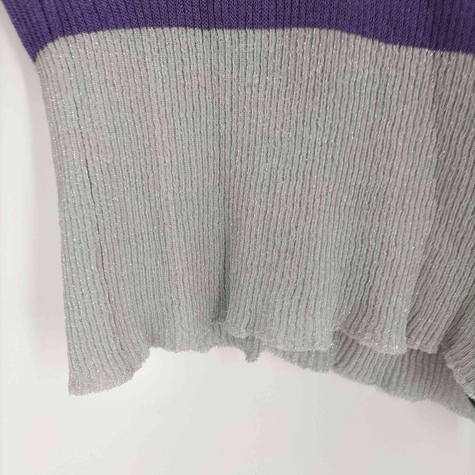 USED古着(ユーズドフルギ) {{OPEN SESAME CLUB}}ラメ加工 バイカラーニット レディ 中古 古着 1245 USED古着(ユーズドフルギ) {{OPEN SESAME CLUB}}ラメ加工 バイ