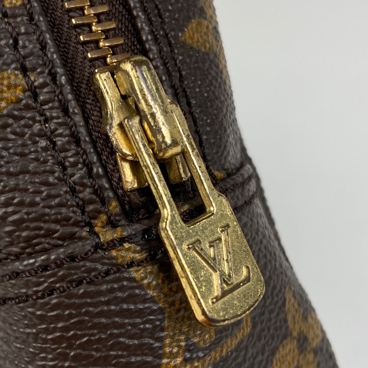 ルイ・ヴィトン Louis Vuitton トゥルース トワレット 23 メイク