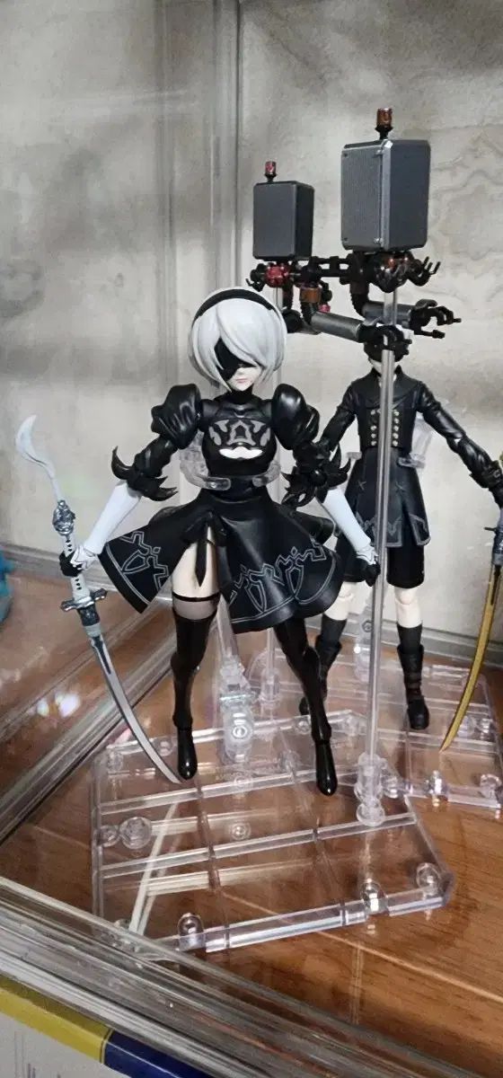 SHF フィギュア 2B 売ります