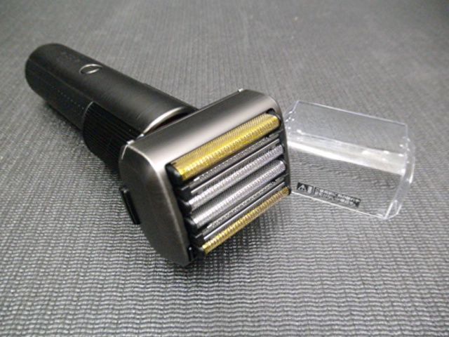 ジャンク品 IZUMI マクセルイズミ 6枚刃 往復式シェーバー