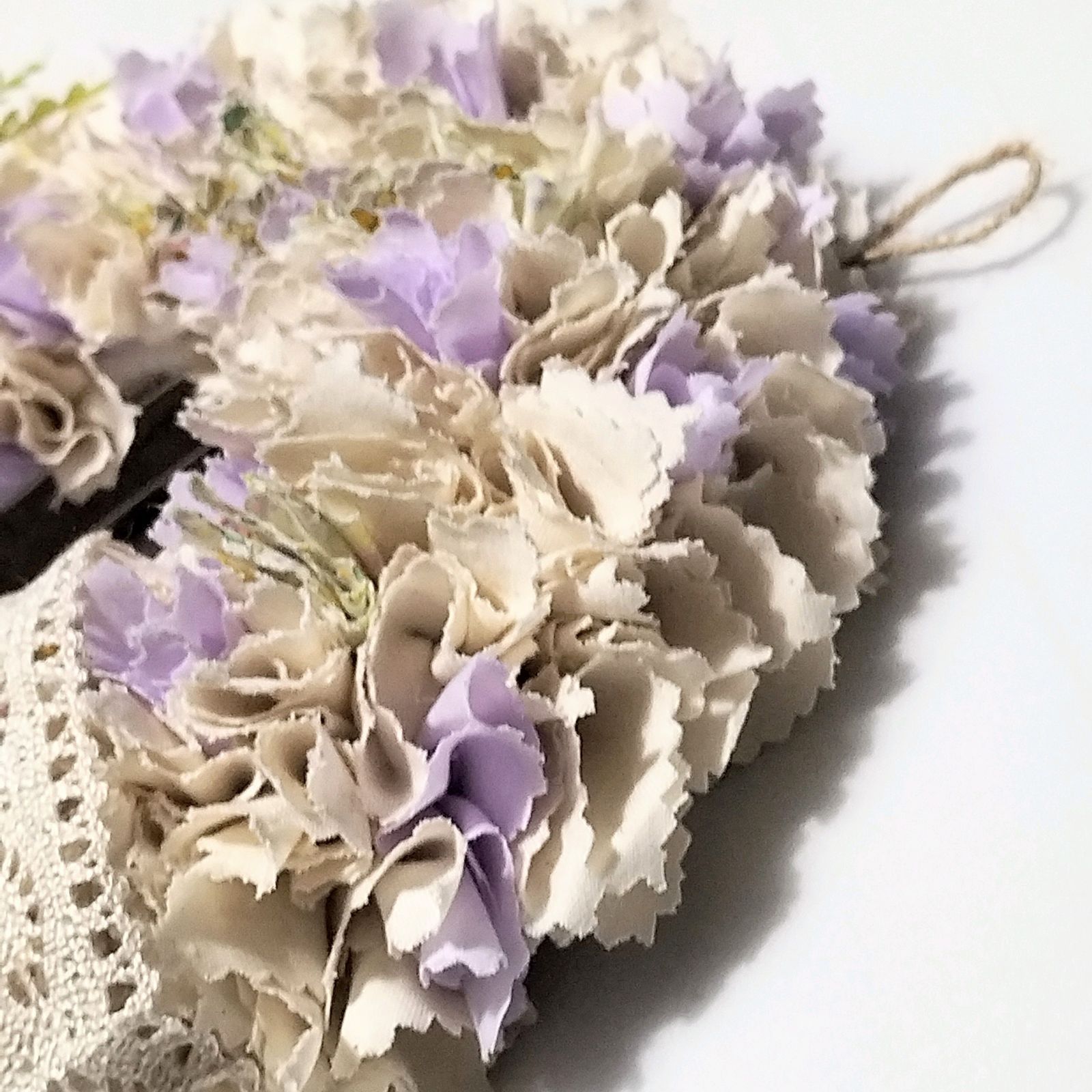 ハンドメイド 布リース ホワイト系 花 - メルカリ