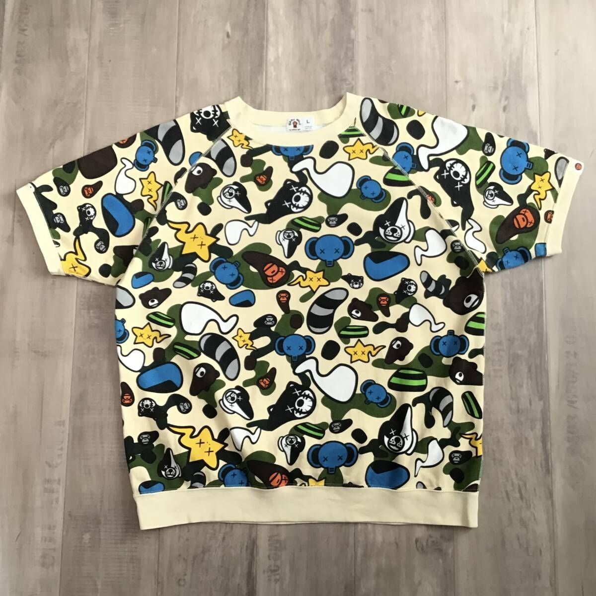 ☆激レア☆ KAWS × BAPE Milo Animal Kingdom Sweat Lサイズ a bathing