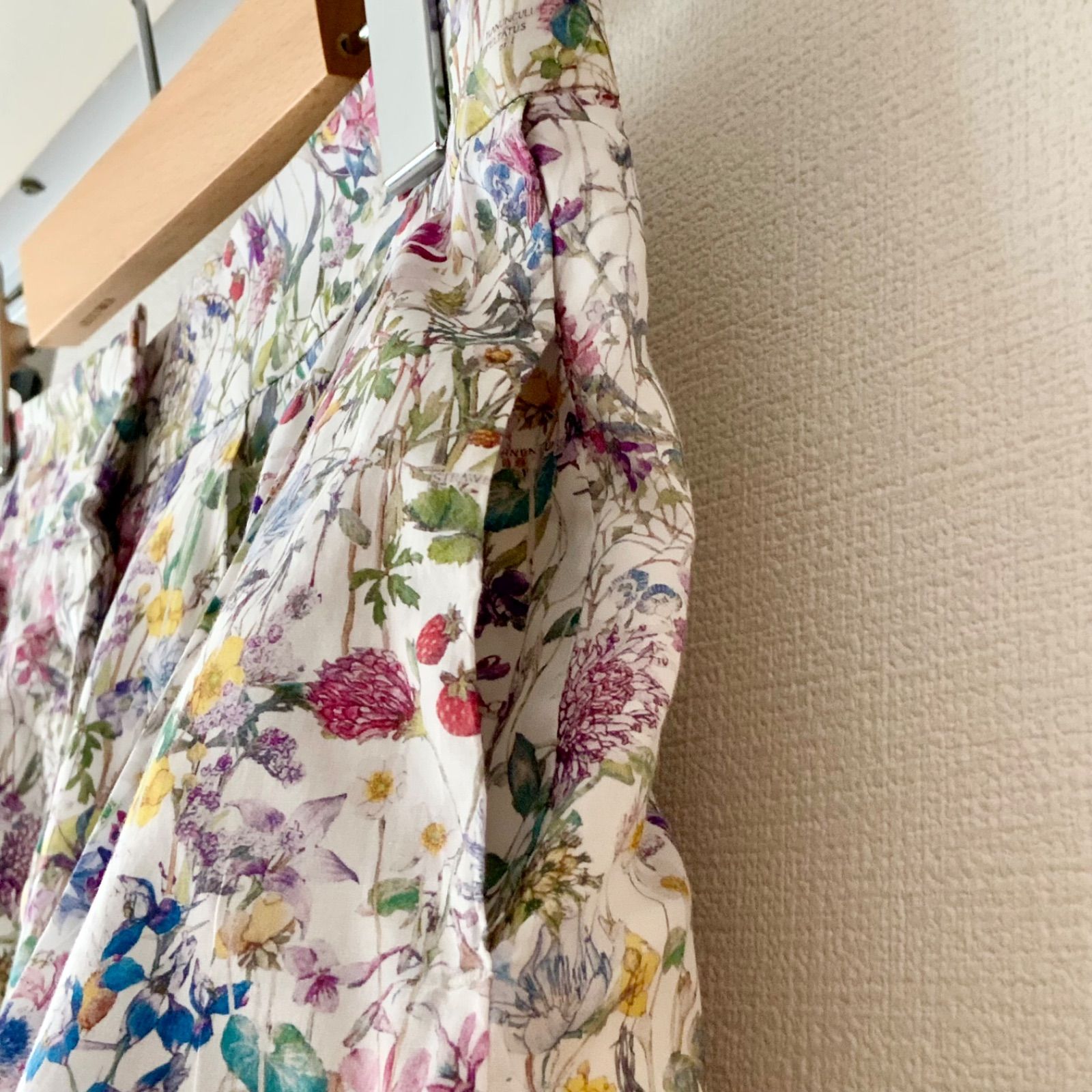 AMACA リバティWild flowers アマカ限定柄スカート☺︎☺︎ AMACA アマカ】 リバティ Wild Flowers ワイルドフラワー柄