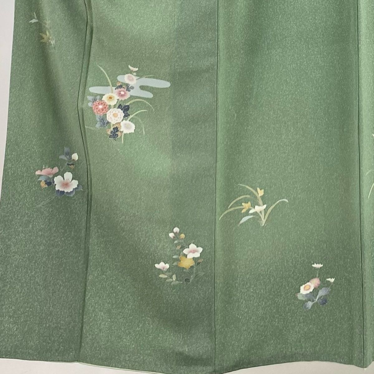 付下げ 身丈152.5cm 裄丈62.5cm S 袷 落款 菊 ヱ霞 薄緑 正絹 秀品