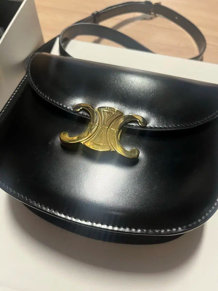 Celine セリーヌ ク ヴェルサーチェ ティーン ブラック USTAUSTRALIA_COM_AU