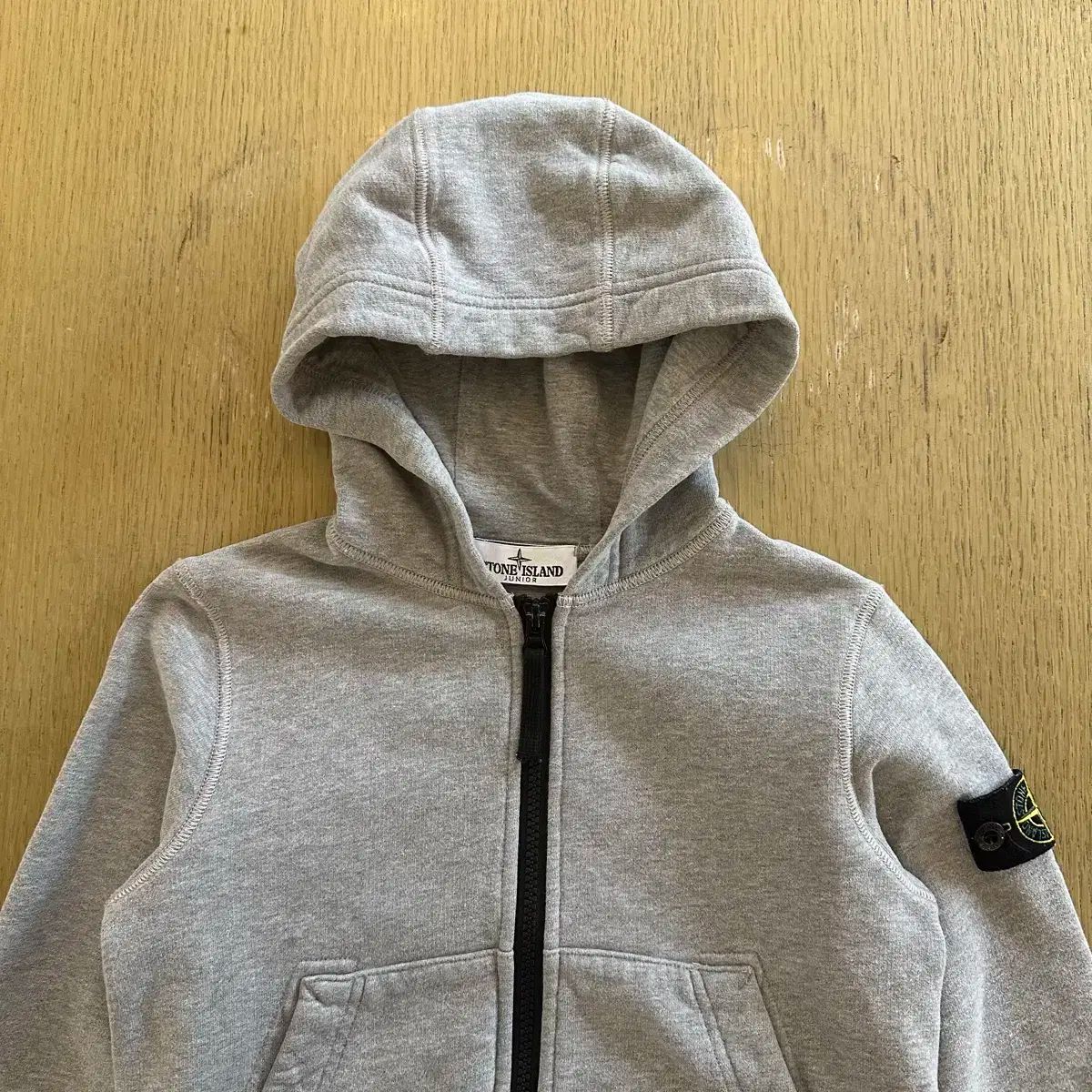 STONE ISLAND ストーンアイランド キッズ グレー フード付き ジップアップパーカー 6A