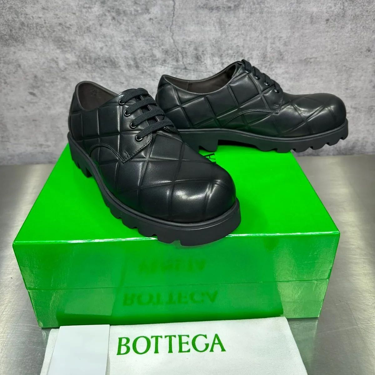 新品 ボッテガヴェネタ 靴 メンズ ビジネスシューズ プレーントゥ BOTTEGA VENETA