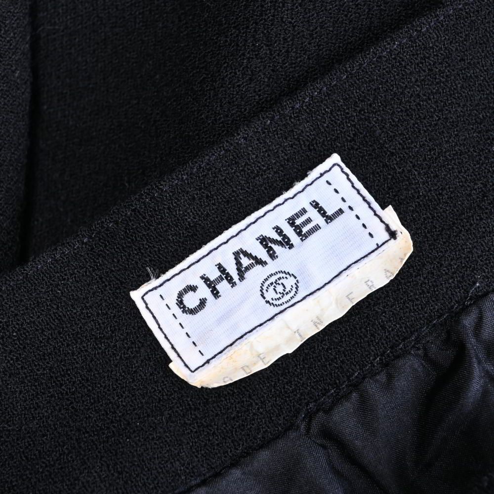 CHANEL ヴィンテージ ウール スカート ココマークボタン5個付き