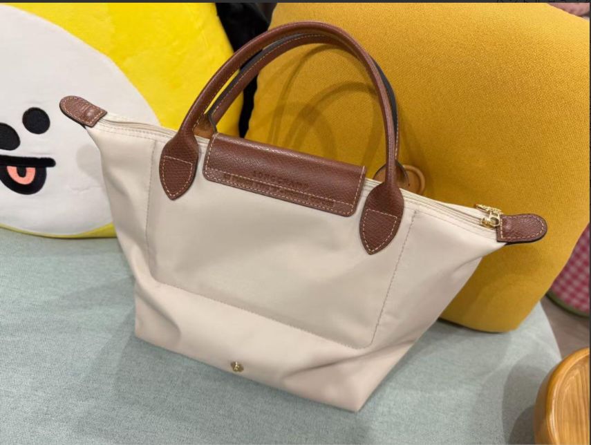 【新品未使用】ロンシャン　トートバッグ 新品未使用 ロンシャン LONGCHAMP トートバッグ プリアージュ S