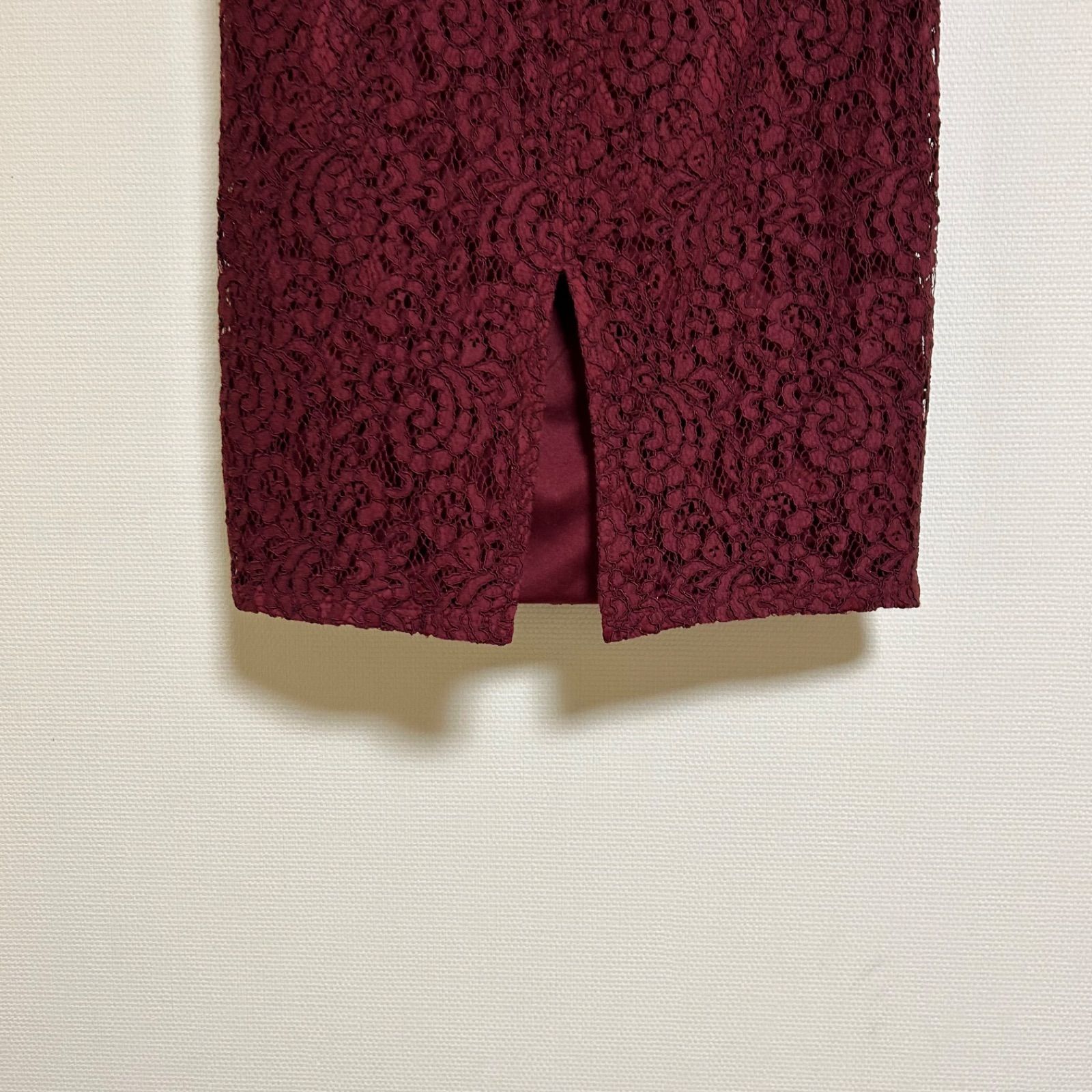 GU 総レース タイトスカート（ワインレッド）M （商品番号：222
