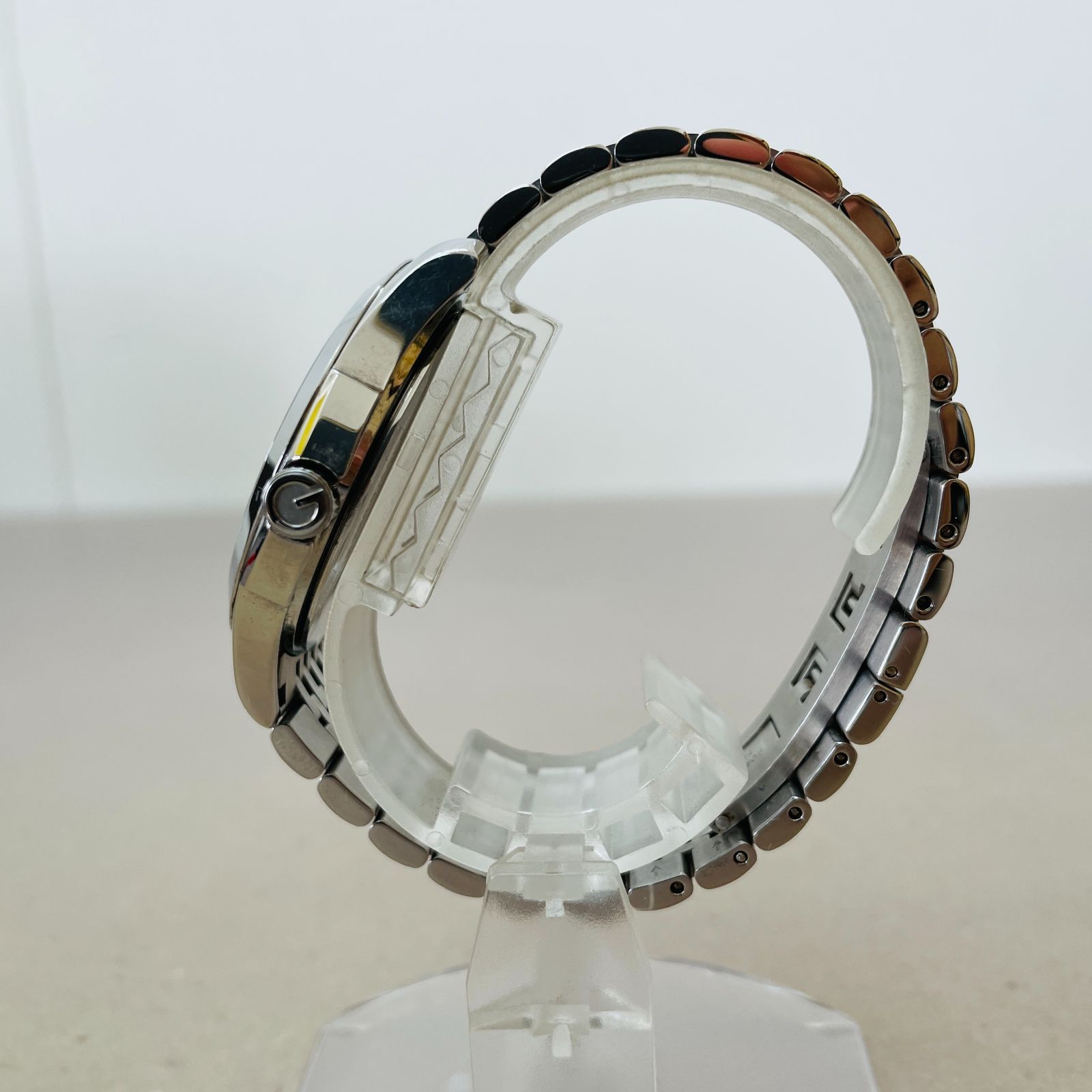 GUCCI グッチ Gタイムレス デイト 白×シルバー文字盤 クォーツ メンズ