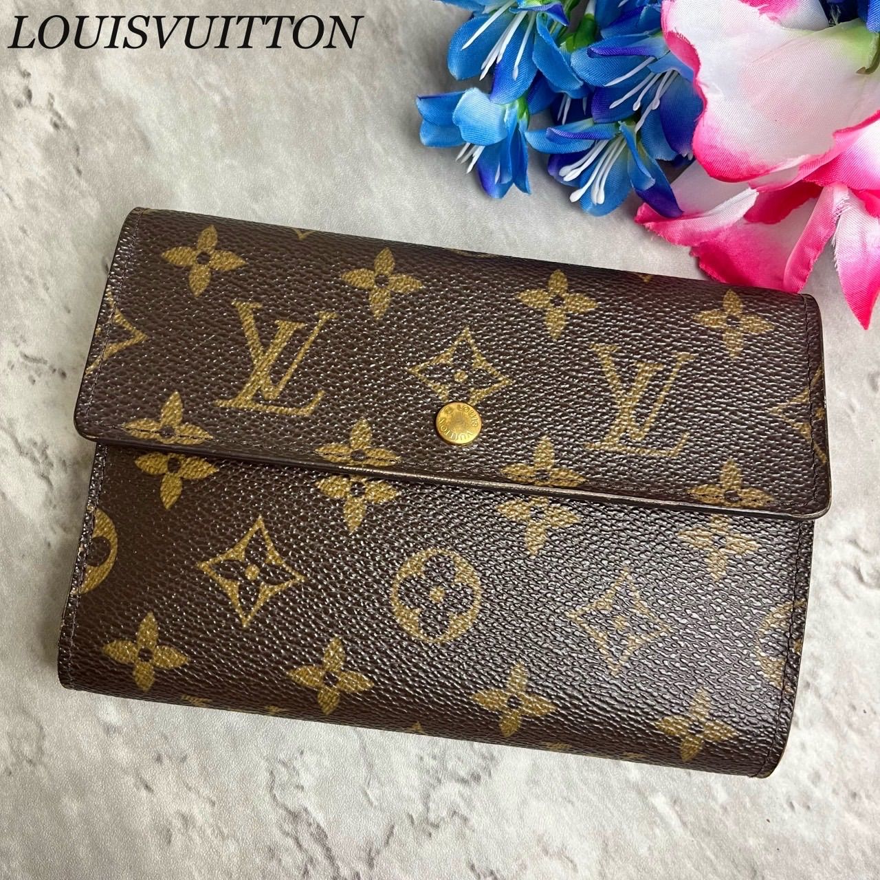 ✨良品✨ LOUISVUITTON ルイヴィトン 三つ折り財布 モノグラム ポルトトレゾール エテュイ パピエ 総柄 ゴールド金具 ロゴ型押し  シリアル ウォレット カードケース ウォレット パス付き PVCレザー レディース ブラウン 茶色 - メルカリ