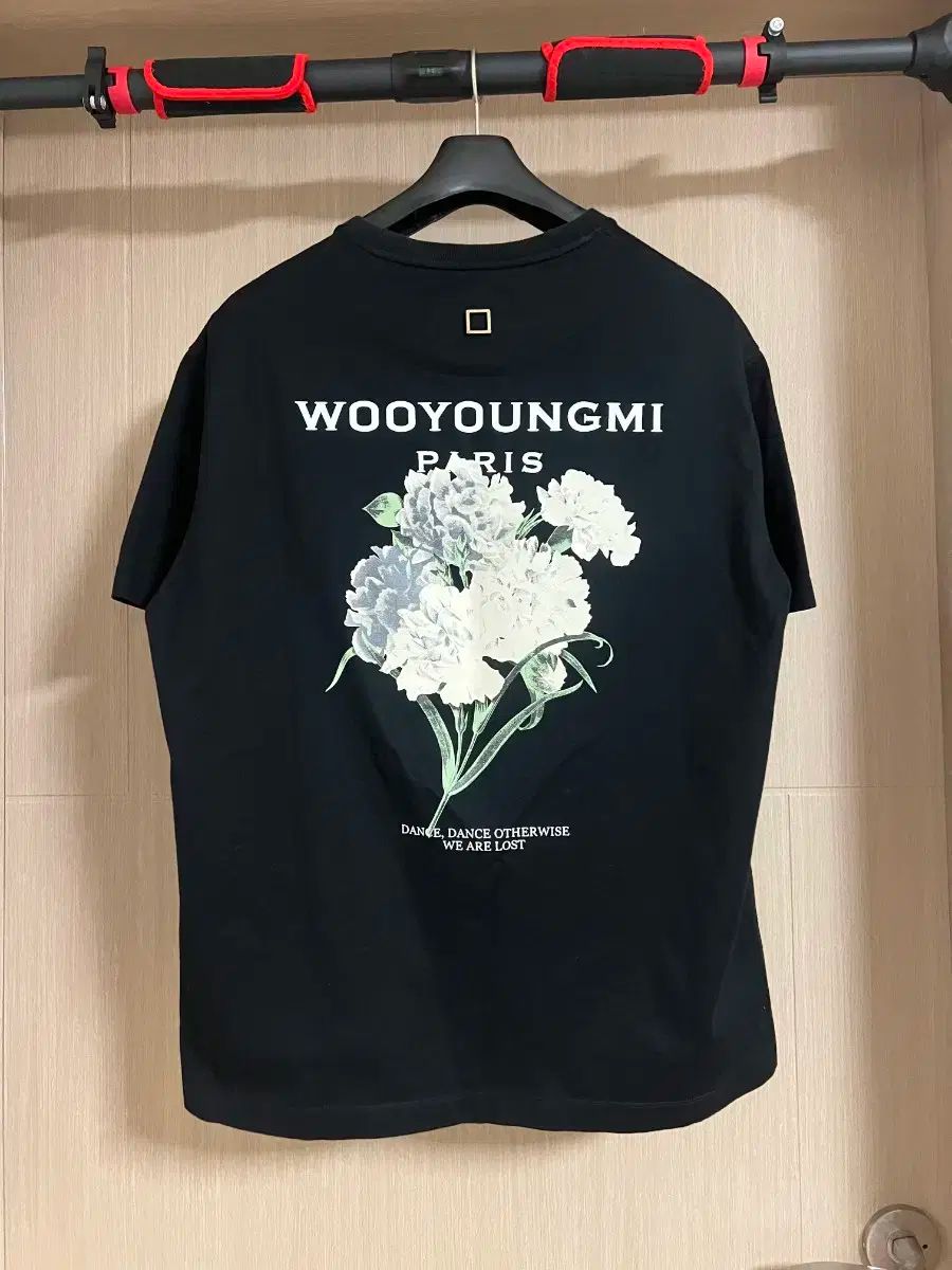 ☆韓国人気☆フラワー ダイイング フード Tシャツ/WOOYOUNGMI☆ 210.jpg