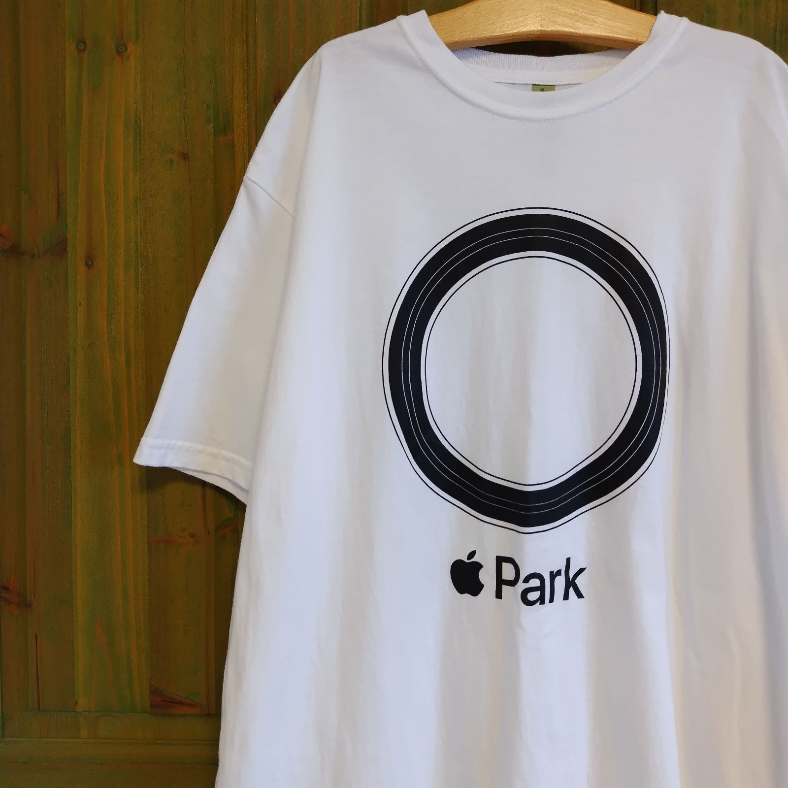 Apple Park 公式　企業Tシャツ Apple Park Tシャツ Sサイズ 黒 - メルカリ