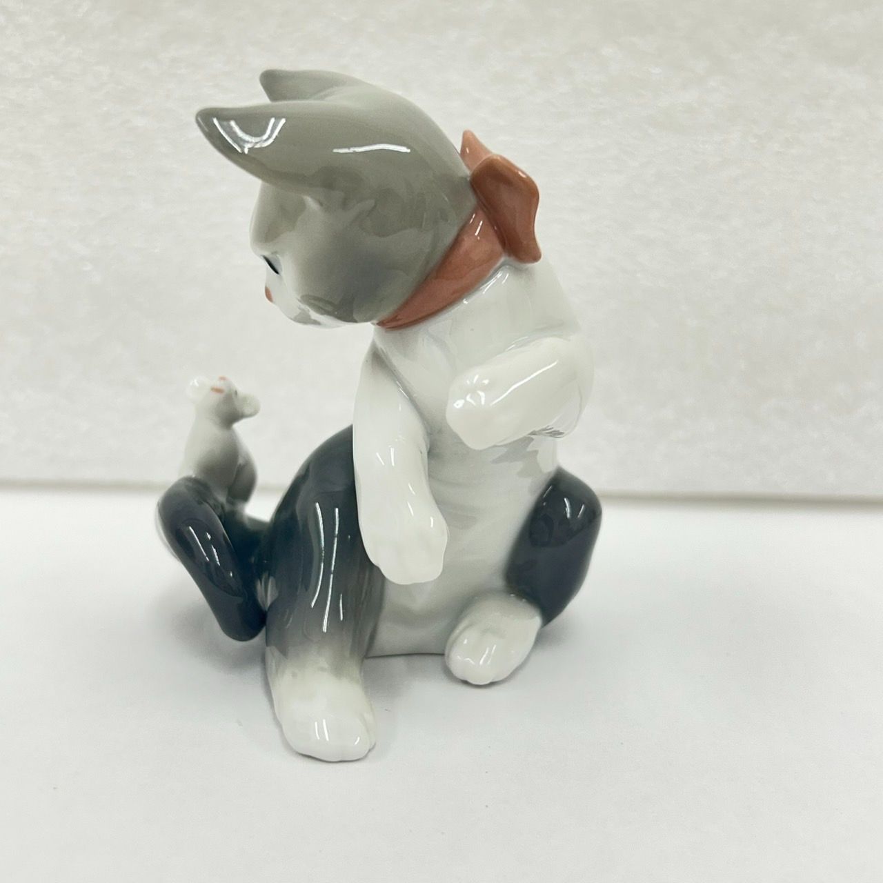 美品　LLADRO リヤドロ ネコとネズミ 陶器人形 フィギュリン インテリア 美品 LLADRO リヤドロ ネコとネズミ 陶器人形 フィギュリン インテリア