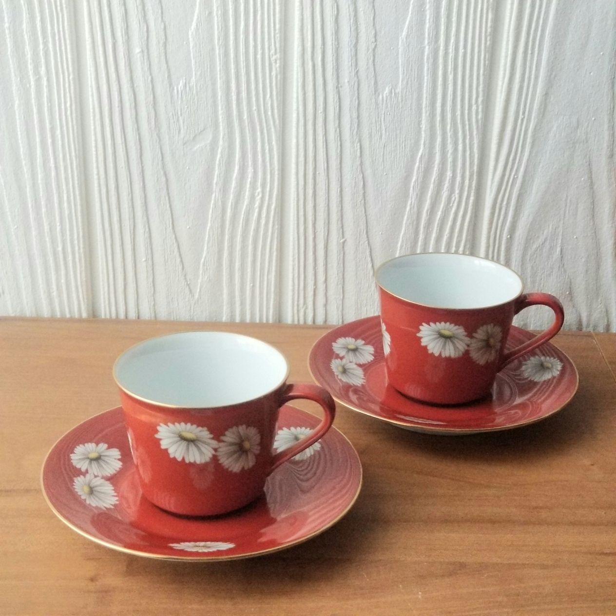 ノリタケ Noritake 朱地白菊 カップ＆ソーサー２客セット やや小さめ ...