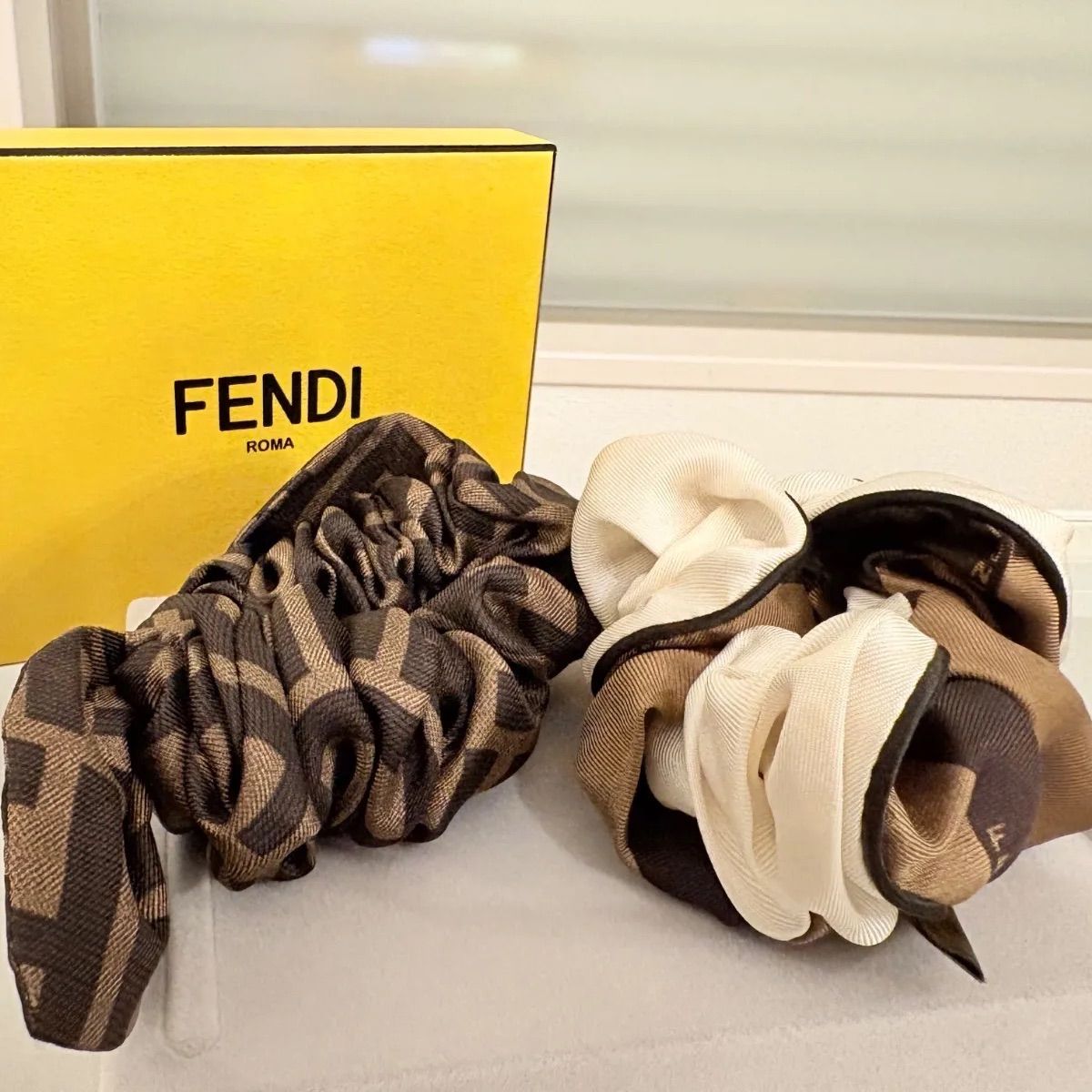 FENDIシュシュ2点セット 限定特別価格】FENDI シュシュ・ヘアゴム 2点セット FENDI - 専用