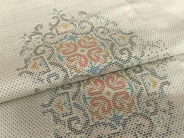 平和屋着物●本場大島紬　白大島　カタス7マルキ　幾何学花文　正絹　逸品　未使用　AAAW9048zg 平和屋着物○本場大島紬 白大島 カタス7マルキ 幾何学花文 正絹 逸品