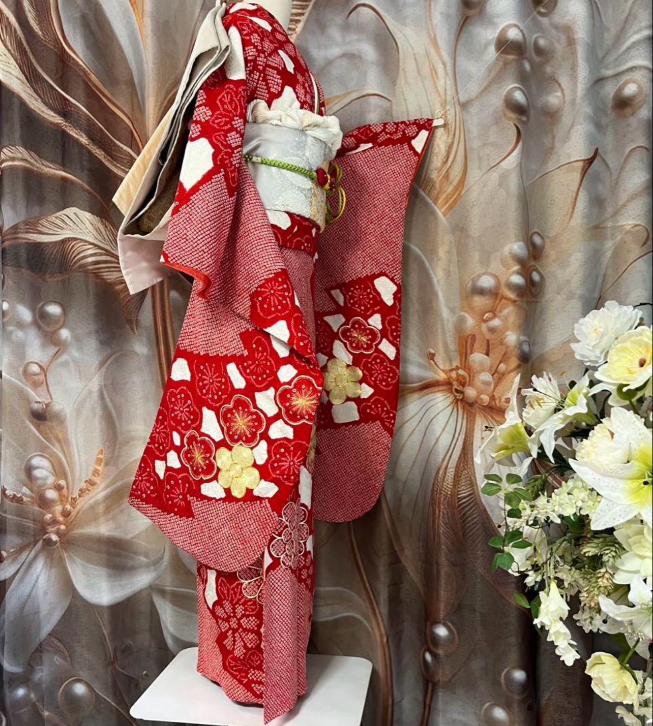 赤い花柄の着物和装小物 135cm 楽天市場】レンタル 黒引き振袖 着物 神社婚 和装 1AJ0363 黒地