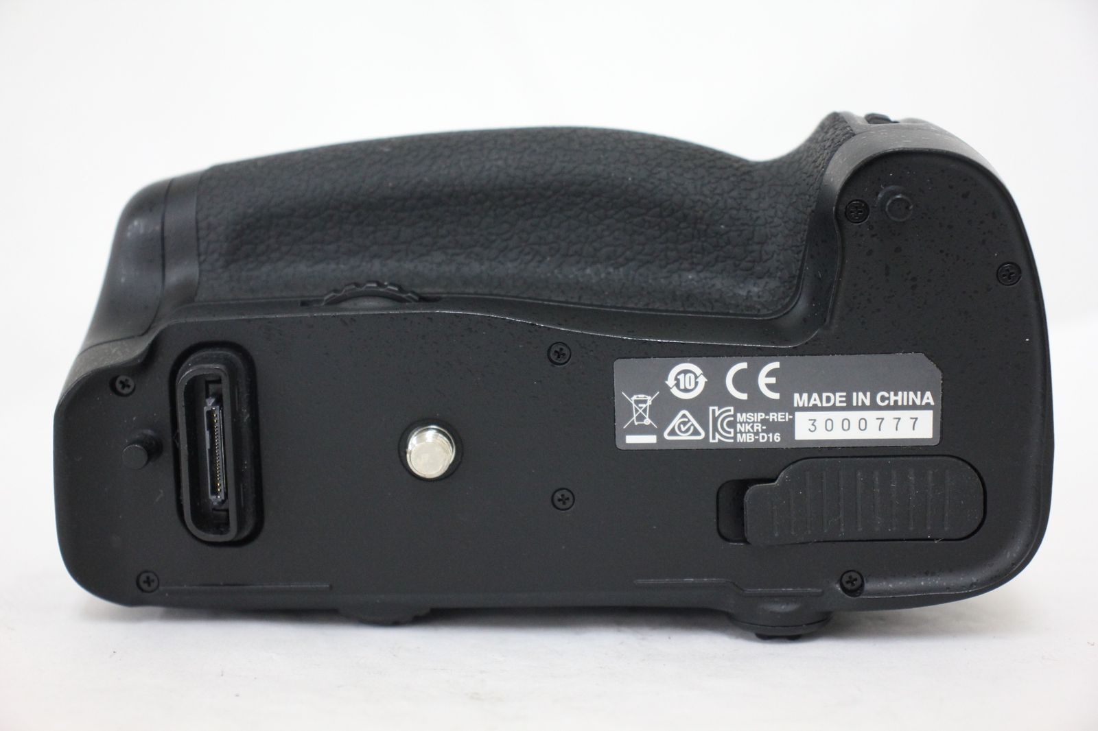 Nikon - ニコン NIKON MB-D16  マルチパワーバッテリーパック マルチパワーバッテリーパック MB-D16 - 概要 | アクセサリー