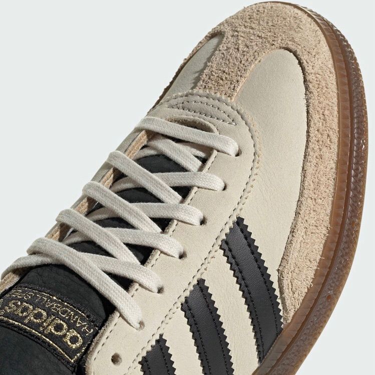 新品⭐️adidas HANDBALL SPEZIAL 23.5cm IE3698 ワンダーホワイト  