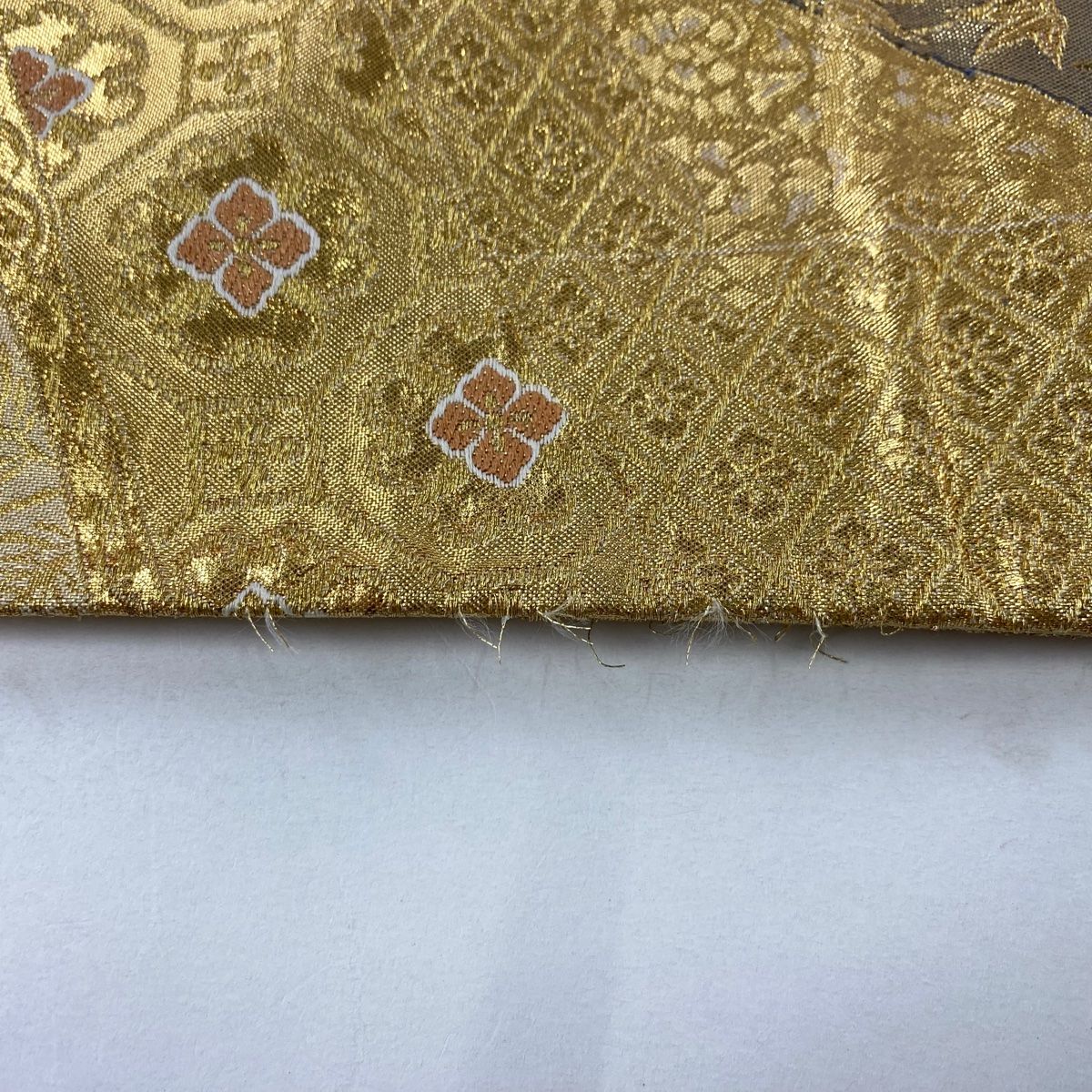 袋帯　正絹　千鳥　金 袋帯 秀品 扇面 花鳥 刺繍 箔 金色 六通 正絹 【中古】 - メルカリ