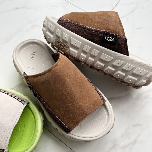 UGG アグ Venture Daze Slide - メルカリ