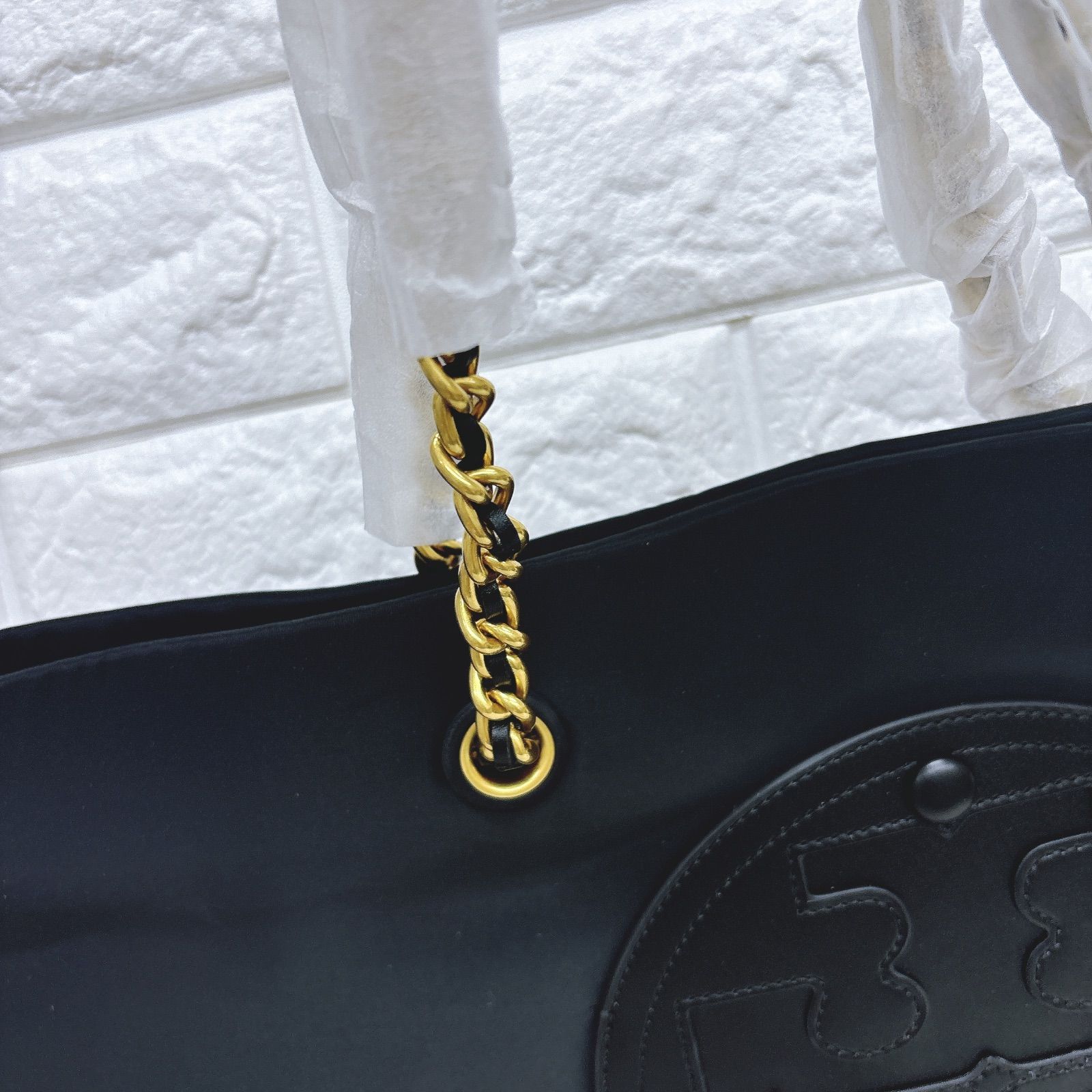 大人気♡羽のように軽いトート】新品 Tory Burch＊ELLA CHAIN TOTE
